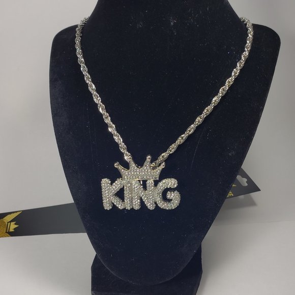 Other - Jewel House Silver tone 30 Inches Chunky Chain Necklace KING Rhinestone Pendant
